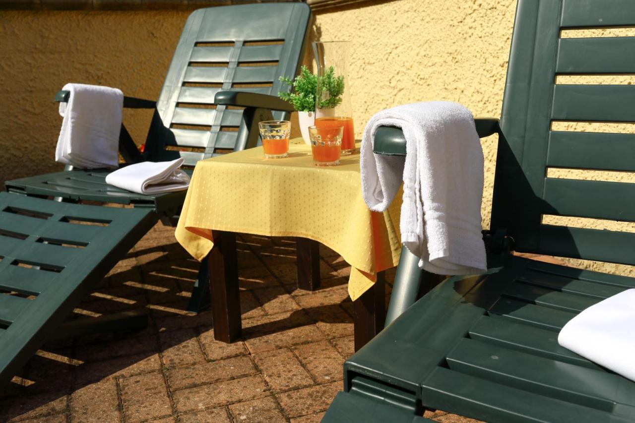 Ingarda Rooms Cavalcaselle Exterior foto